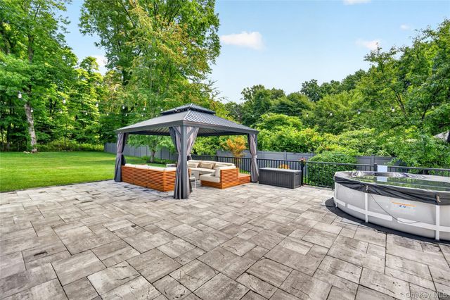 3 Augusta Place, White Plains, NY 10603