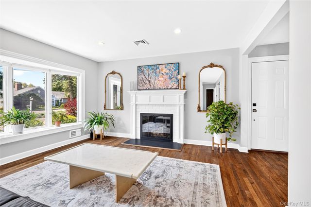 3 Augusta Place, White Plains, NY 10603
