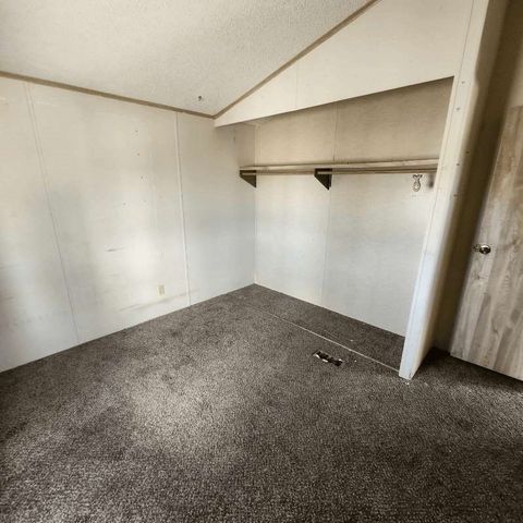 4232 Coyote Road, Phelan, CA 92371