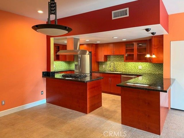 1882 N Alvarado Street 16, Los Angeles, CA 90026