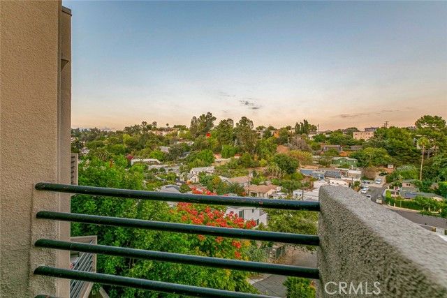 1882 N Alvarado Street 16, Los Angeles, CA 90026