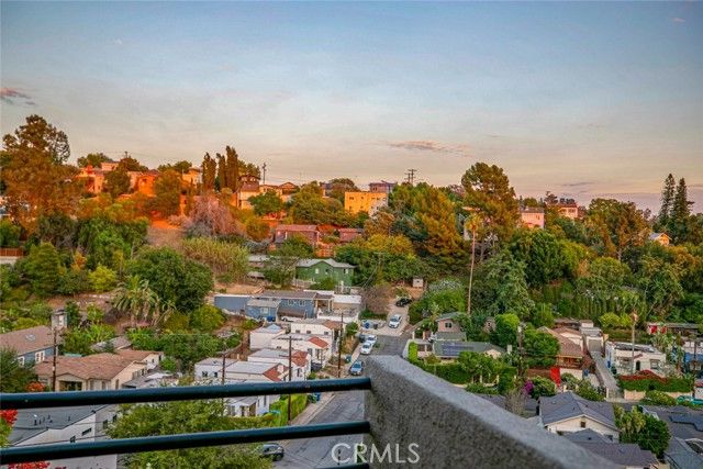 1882 N Alvarado Street 16, Los Angeles, CA 90026