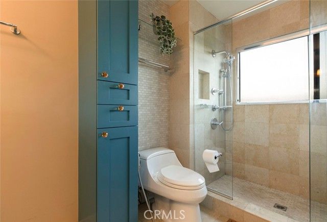 1882 N Alvarado Street 16, Los Angeles, CA 90026