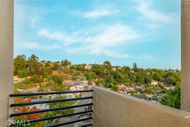 1882 N Alvarado Street 16, Los Angeles, CA 90026