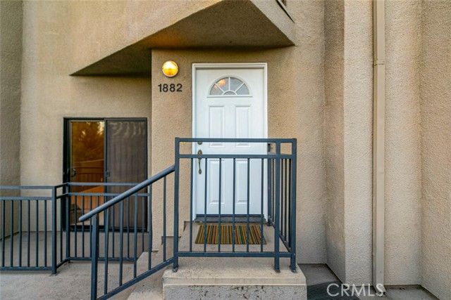 1882 N Alvarado Street 16, Los Angeles, CA 90026