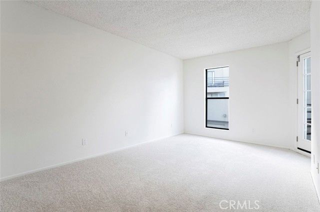 1882 N Alvarado Street 16, Los Angeles, CA 90026