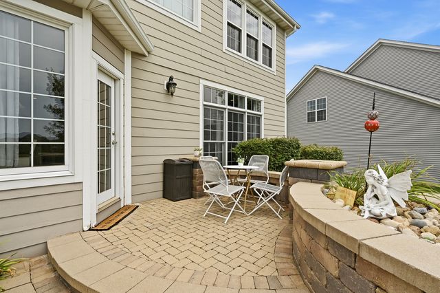 25443 Prairiewood Lane, Shorewood, IL 60404