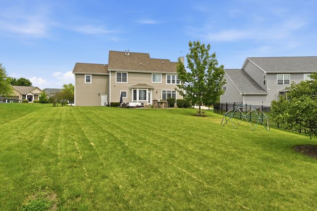 25443 Prairiewood Lane, Shorewood, IL 60404