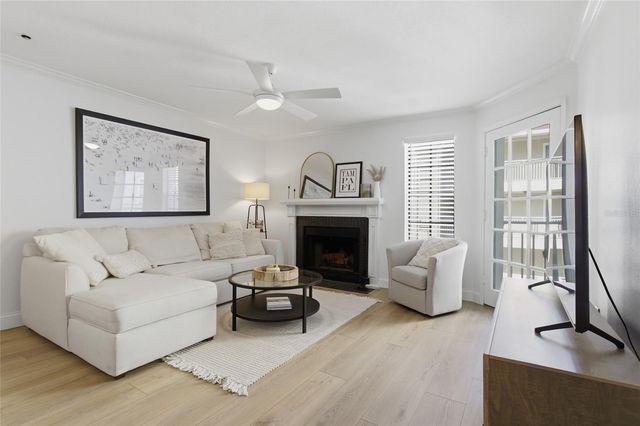 1000 W HORATIO STREET 218, Tampa, FL 33606