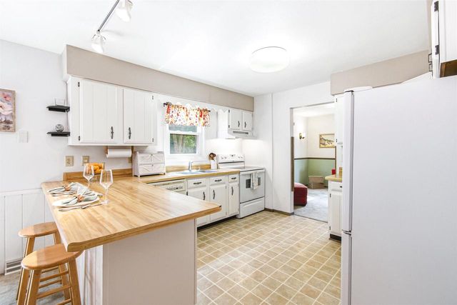 514 Maunesha Drive, Marshall, WI 53559
