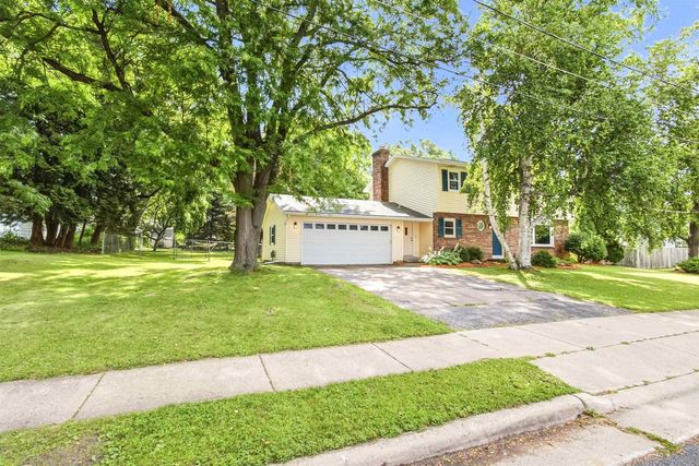 514 Maunesha Drive, Marshall, WI 53559
