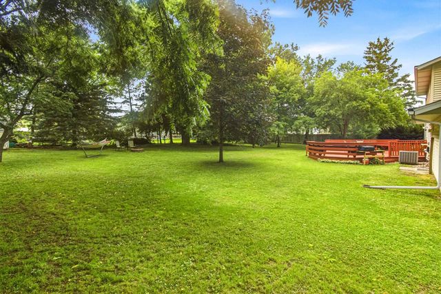 514 Maunesha Drive, Marshall, WI 53559