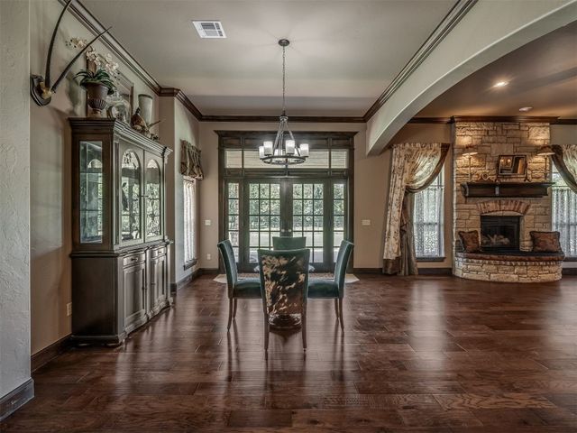 10925 San Lorenzo Drive, Oklahoma City, OK 73173