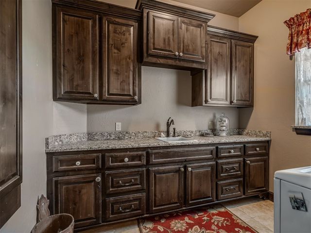 10925 San Lorenzo Drive, Oklahoma City, OK 73173