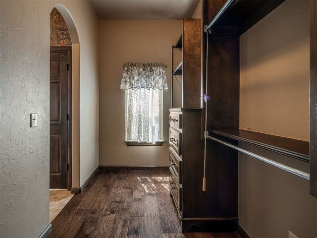 10925 San Lorenzo Drive, Oklahoma City, OK 73173