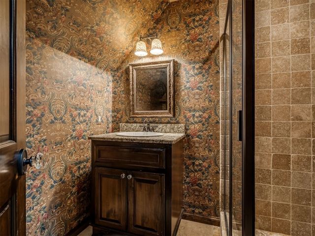 10925 San Lorenzo Drive, Oklahoma City, OK 73173