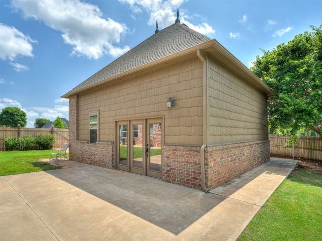 10925 San Lorenzo Drive, Oklahoma City, OK 73173