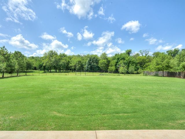 10925 San Lorenzo Drive, Oklahoma City, OK 73173