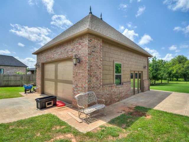 10925 San Lorenzo Drive, Oklahoma City, OK 73173