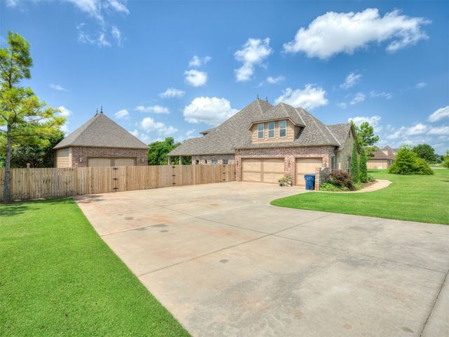 10925 San Lorenzo Drive, Oklahoma City, OK 73173