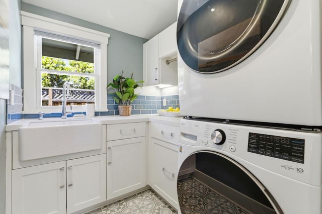 1564 Wessex Avenue, Los Altos, CA 94024