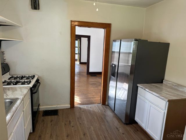 3842 Delmar Avenue, Cincinnati, OH 45211