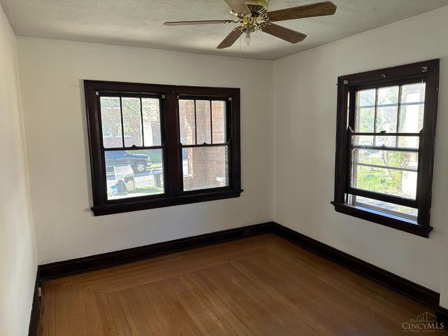 3842 Delmar Avenue, Cincinnati, OH 45211