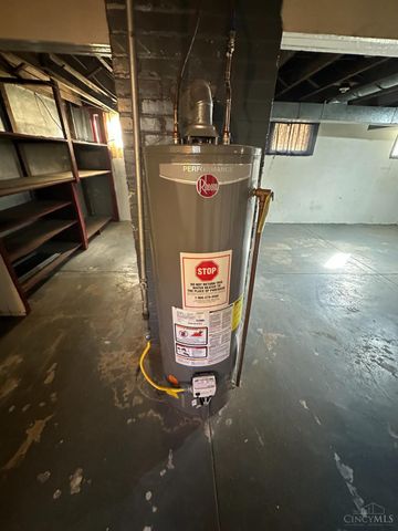 3842 Delmar Avenue, Cincinnati, OH 45211