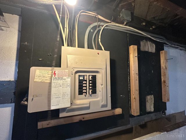 3842 Delmar Avenue, Cincinnati, OH 45211