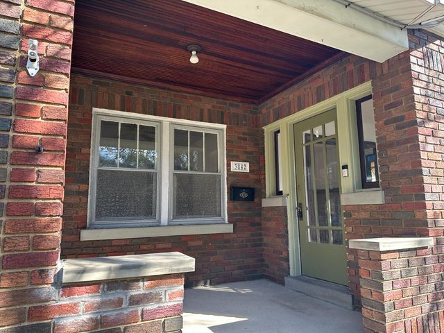 3842 Delmar Avenue, Cincinnati, OH 45211