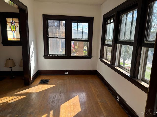 3842 Delmar Avenue, Cincinnati, OH 45211