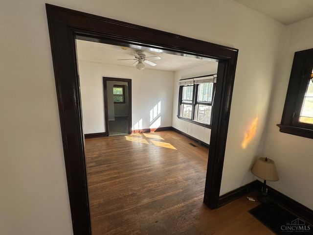 3842 Delmar Avenue, Cincinnati, OH 45211