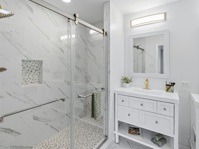 411 Carriage Oaks DR, Liberty Hill, TX 78642