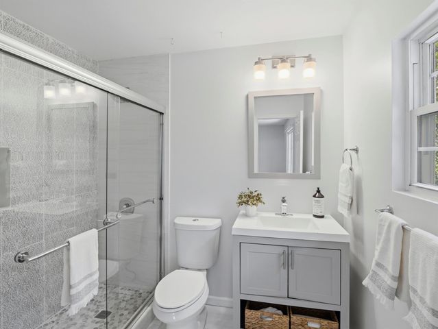 411 Carriage Oaks DR, Liberty Hill, TX 78642