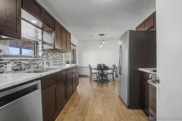 712 W 5th Street, Skiatook, OK 74070