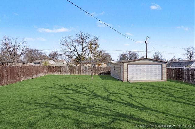 712 W 5th Street, Skiatook, OK 74070
