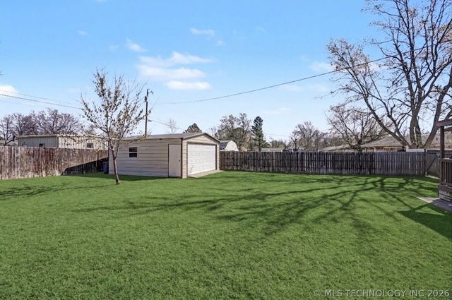 712 W 5th Street, Skiatook, OK 74070