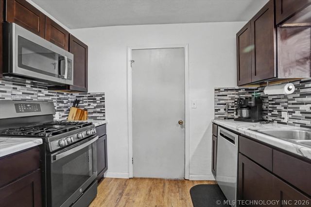 712 W 5th Street, Skiatook, OK 74070