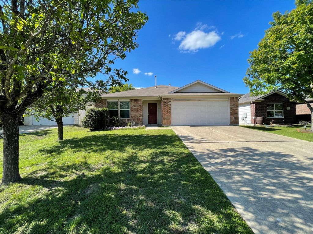 208 Spruce DR, Kyle, TX 78640