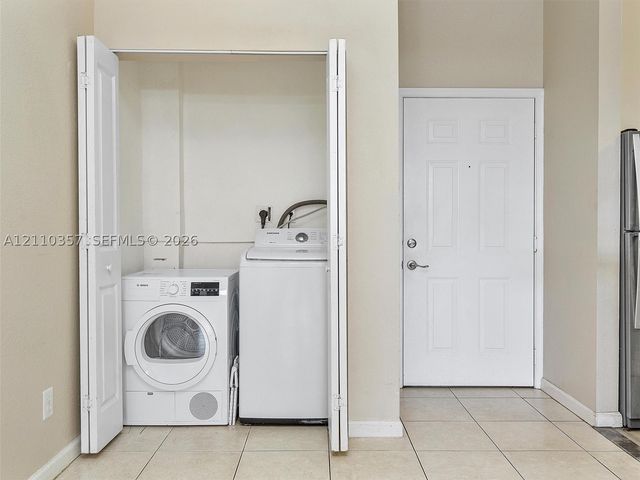 85 Gulfstream Rd 105A, Dania Beach, FL 33004