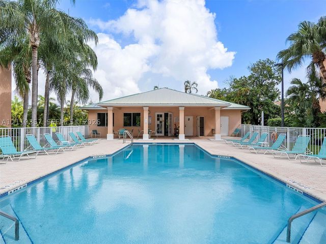 85 Gulfstream Rd 105A, Dania Beach, FL 33004