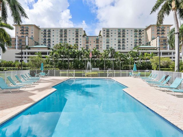 85 Gulfstream Rd 105A, Dania Beach, FL 33004