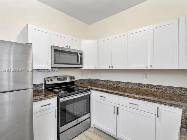 85 Gulfstream Rd 105A, Dania Beach, FL 33004