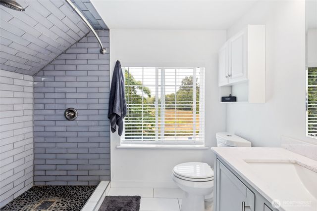 30032 68th NW Ave, Stanwood, WA 98292