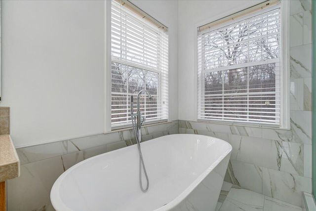 5300 Ponderosa DR, Roanoke, VA 24019