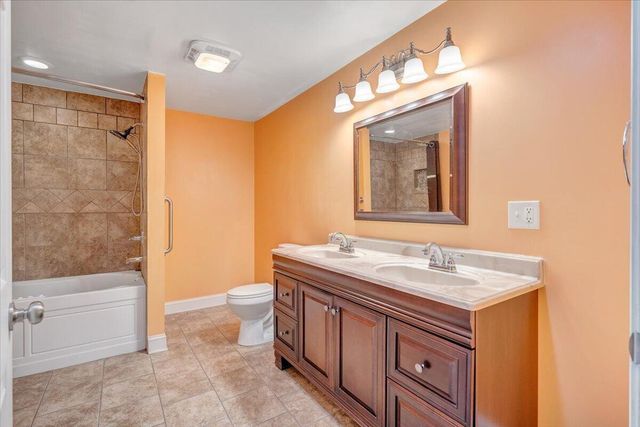 5300 Ponderosa DR, Roanoke, VA 24019