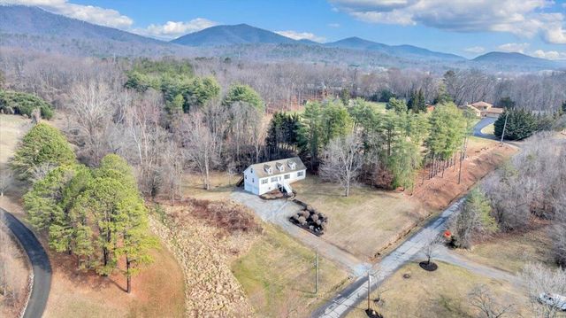 5300 Ponderosa DR, Roanoke, VA 24019