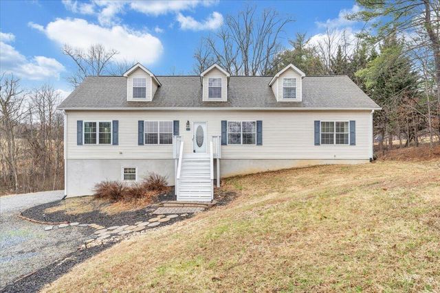 5300 Ponderosa DR, Roanoke, VA 24019