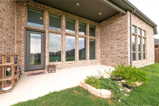 7013 Salmon Springs Drive, Argyle, TX 76226