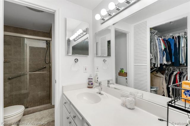 21320 E Glen Haven Circle, Northville, MI 48167